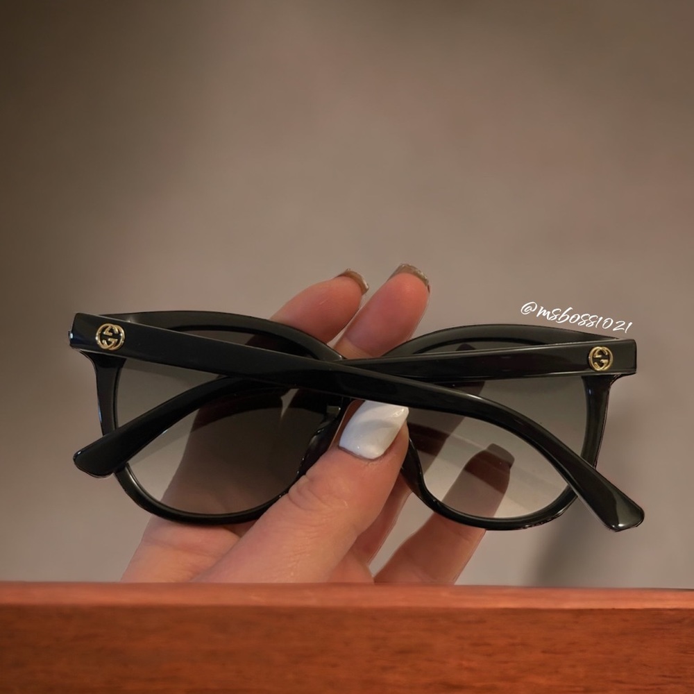 Gucci Authentic Black Sunglasses W/Gold GG + Black Case BRAND NEW NEVER WORN - Picture 3 of 4